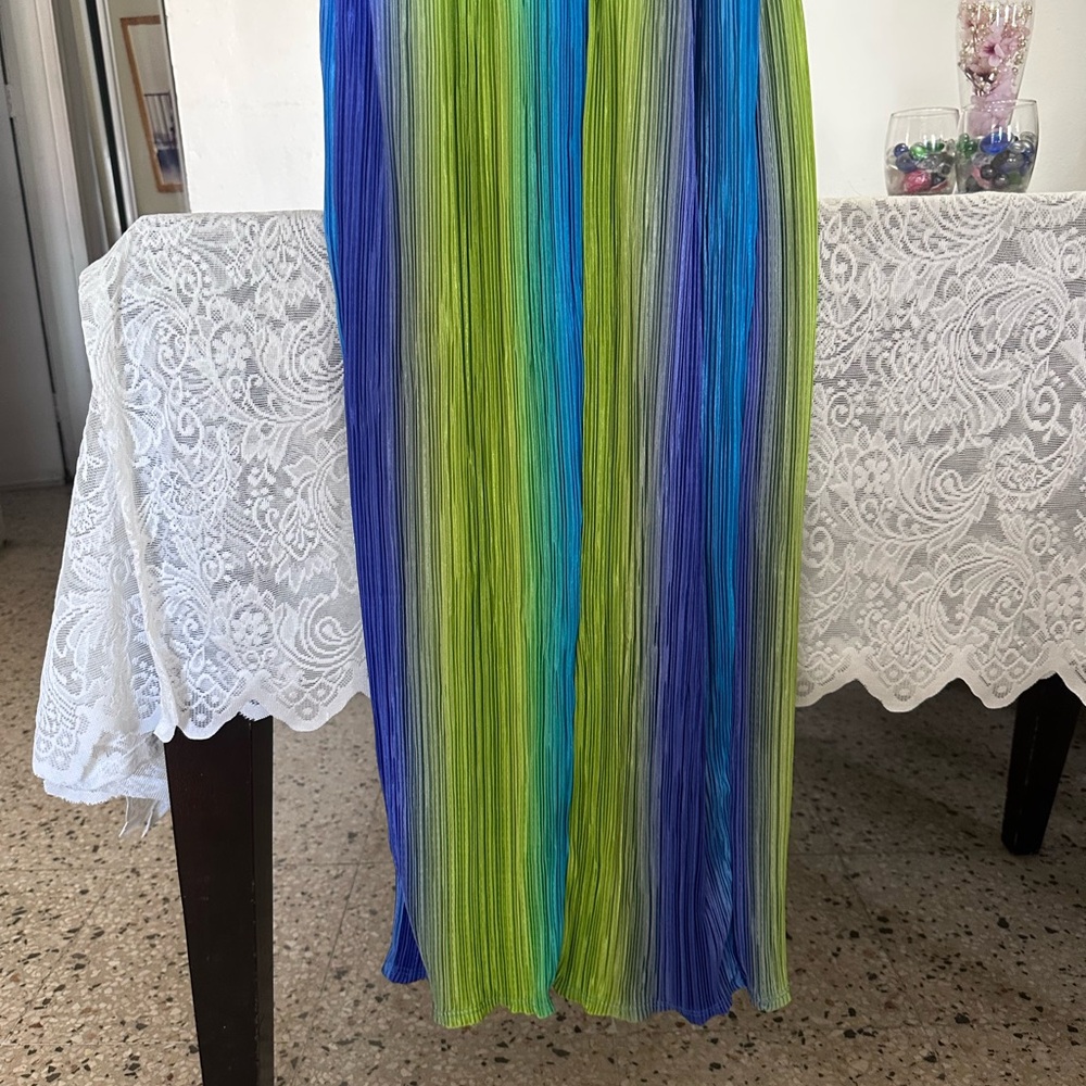 Fashion Nova Plisse Blue Green Maxi Dress Size L NWT - Picture 11 of 12